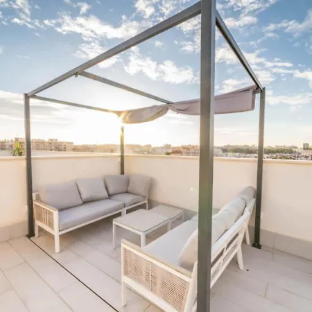 Luxury Penthouse - Rooftop Pool - 100m To The Sea Apartment *