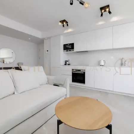 Luxury Penthouse - Rooftop Pool - 100m To The Sea *