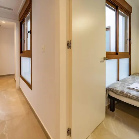 Luxury Penthouse - Rooftop Pool - 100m To The Sea Apartment