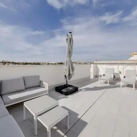 Luxury Penthouse - Rooftop Pool - 100m To The Sea Apartment