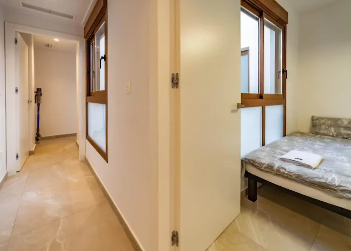 Luxury Penthouse - Rooftop Pool - 100m To The Sea Apartment